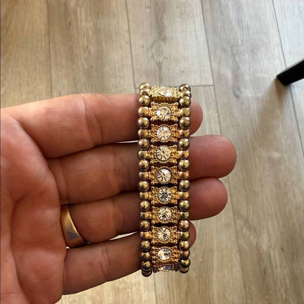 Elegant Gold and White Gems Bracelet - Picture 1 of 1
